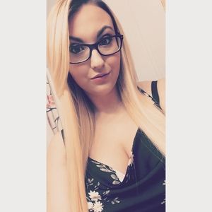 Meet your Posher, Shaeleigh renée